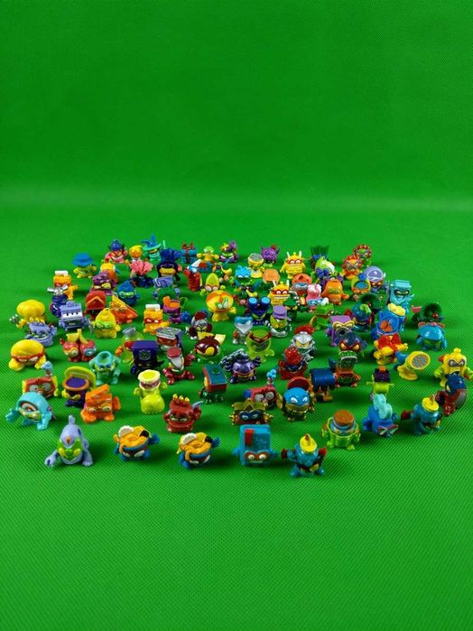 Kolekcja 116 figurek SuperThings (SuperZings)