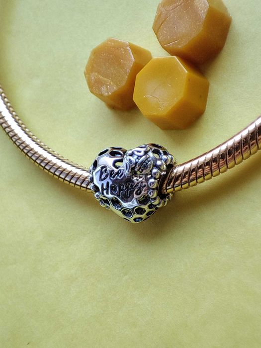 charms zawieszka srebro 925 bee happy