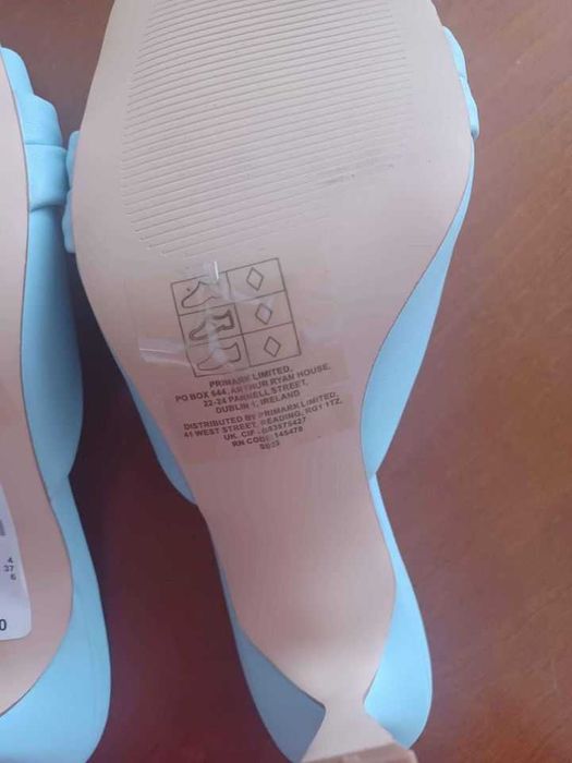 Sandalias azul turquesa novas, por estrear!