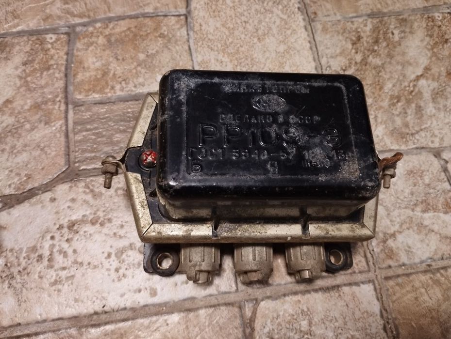 Вимикач струму часів СССР.