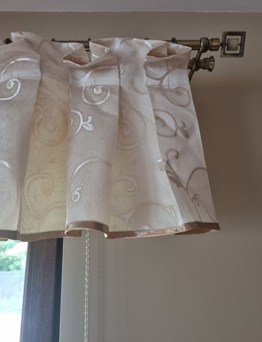 Lambrekin falbaną ozdoba okna 2 sztuki