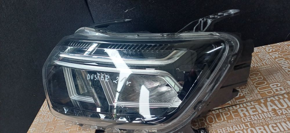 Lampa przednia lewa dacia duster ll led 21r