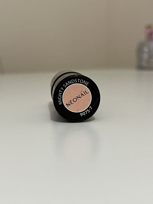 Lakier hybrydowy mighty sandstone 7ml 9075