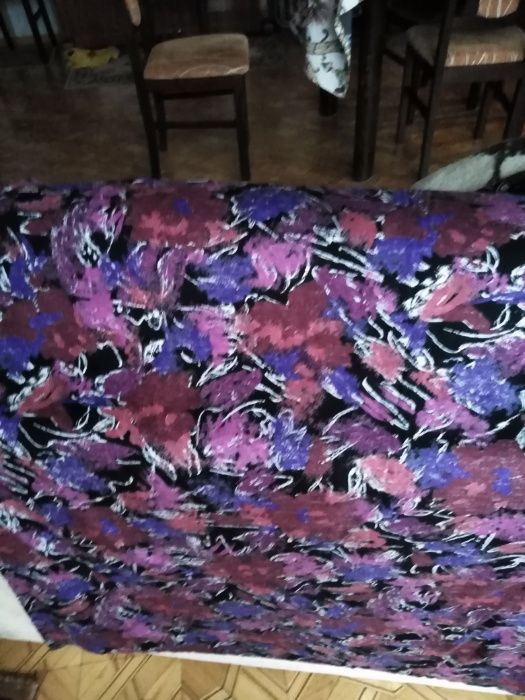 sprzedam kupon tkaniny bawełniano-elastycznej szer.1,80m, dł.1,34m