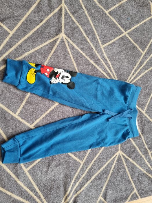 Nowe spodenki dresowe rozmiar 98/104