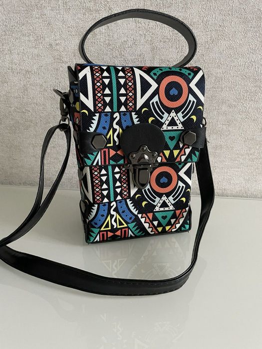 Модная женская сумочка.