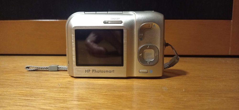 HP Photosmart M527 Digital Camera, 6.0 Megapixels64739902924289121