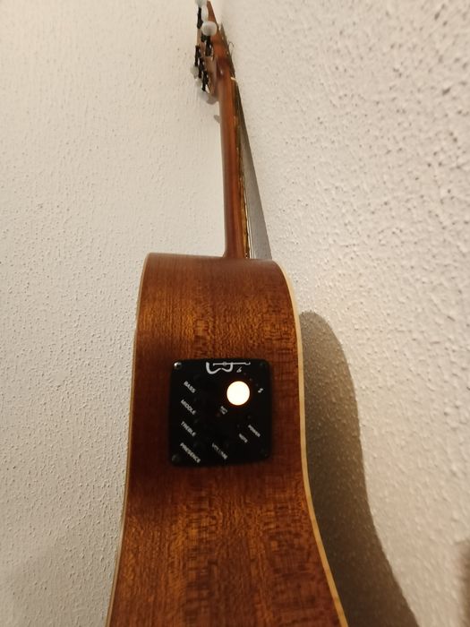 Guitarra eletro-acustica