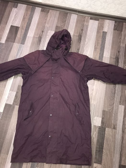 Стильне весіне жіноче пальто розмір Л