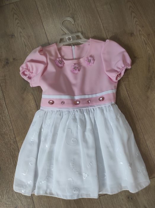 Nowa sukienka rozmiar 86