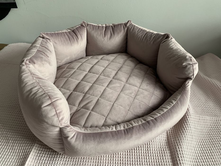 Лежак/спальне місце