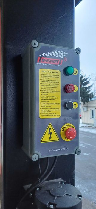 Podnośnik mobilny kolumnowy