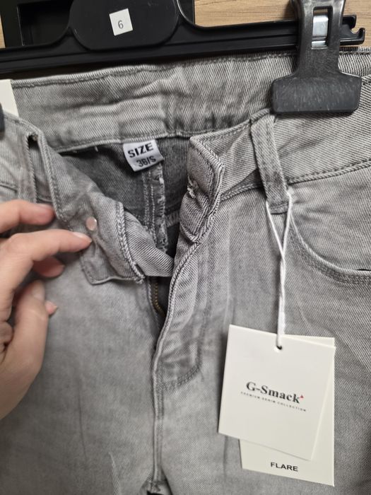 Nowe jeansy dzwony 36