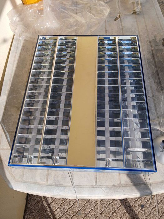 Projetores novos marca Disano