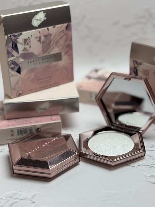 Хайлайтер Fenty Beauty By Rihanna