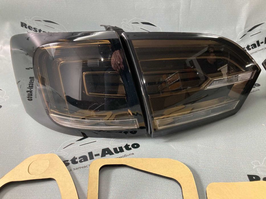 Стопы Задние фонари Volkswagen "Jetta MK6"12-14год.(Smoke) RSU