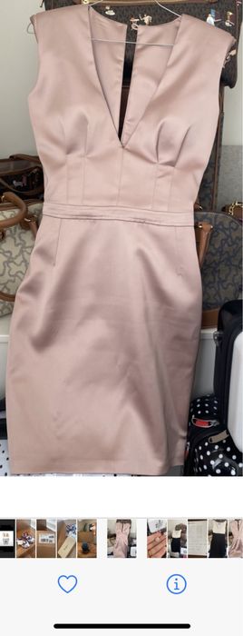 Vestido feito numa estilista acetinado