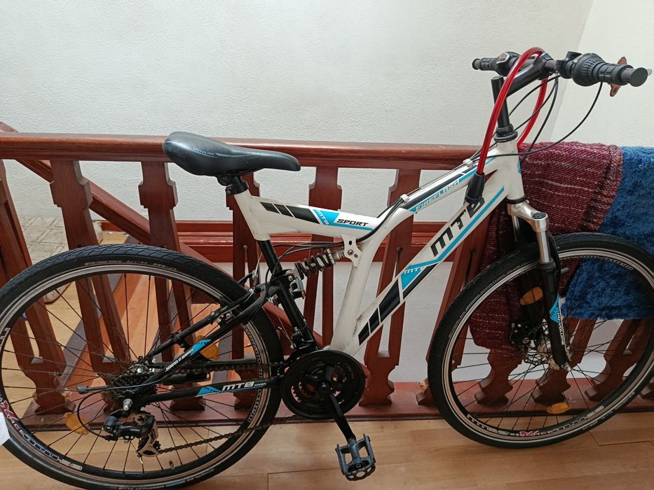 Uma bicicleta grande