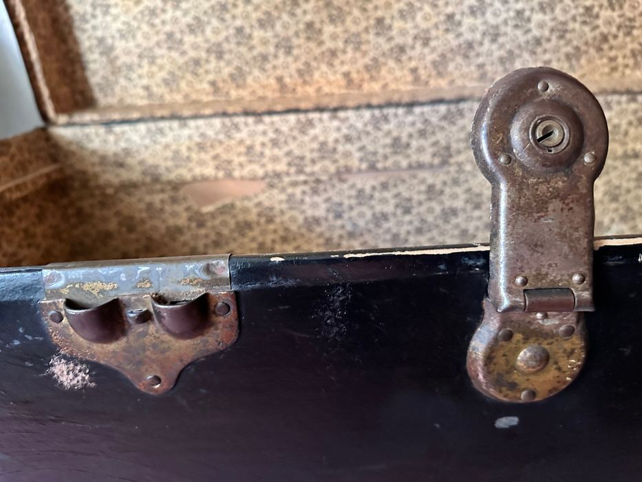 Arca antiga em bom estado