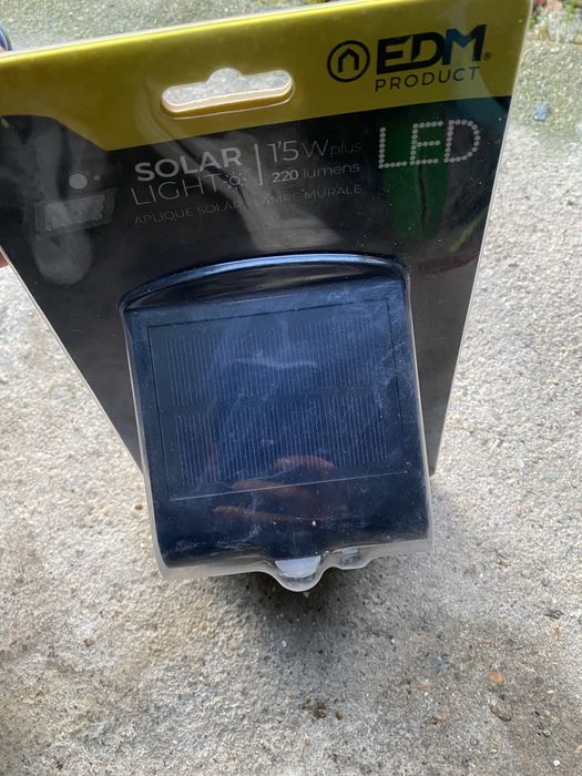 Aplique Solar LED 15W c/ Sensor