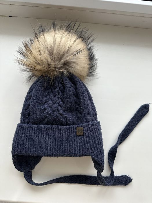 Зимова шапка тепла з бумбоном