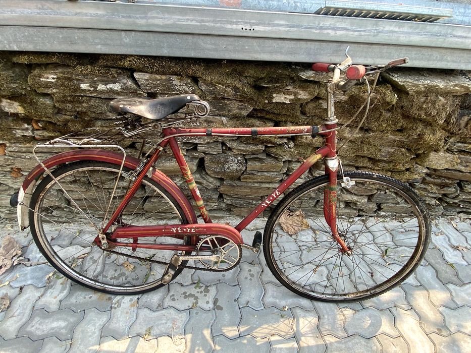 Bicicletas Antigas: tipo YEYE e Motobecane