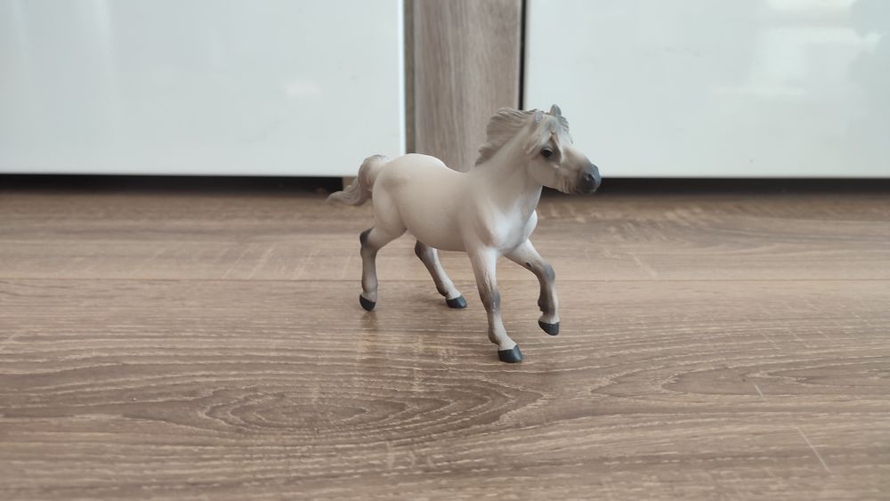 Figurka konia schleich