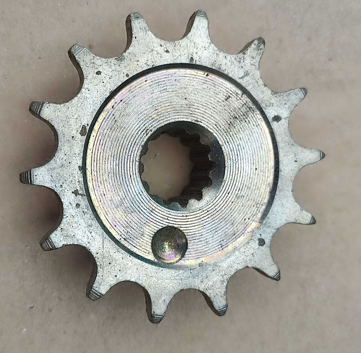 Зірочка ведуча на 14 зубів для мопеда Карпати