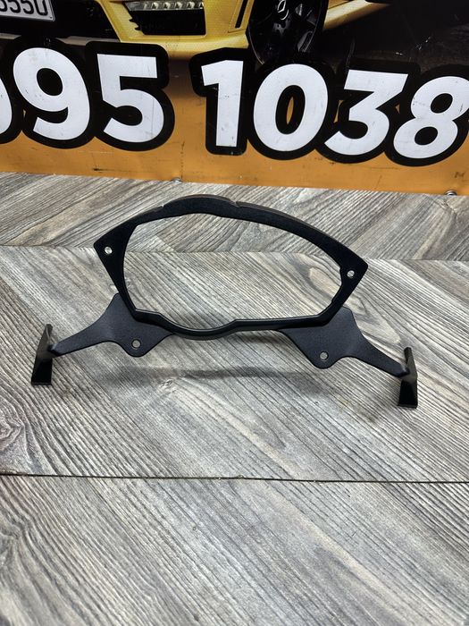 Фара Kawasaki Z750 07-11 год пластик ободок спидометра
