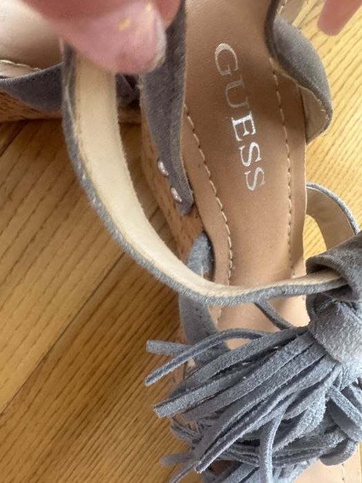 Nowe, oryginalne buty na koturnie Guess 37 okazja
