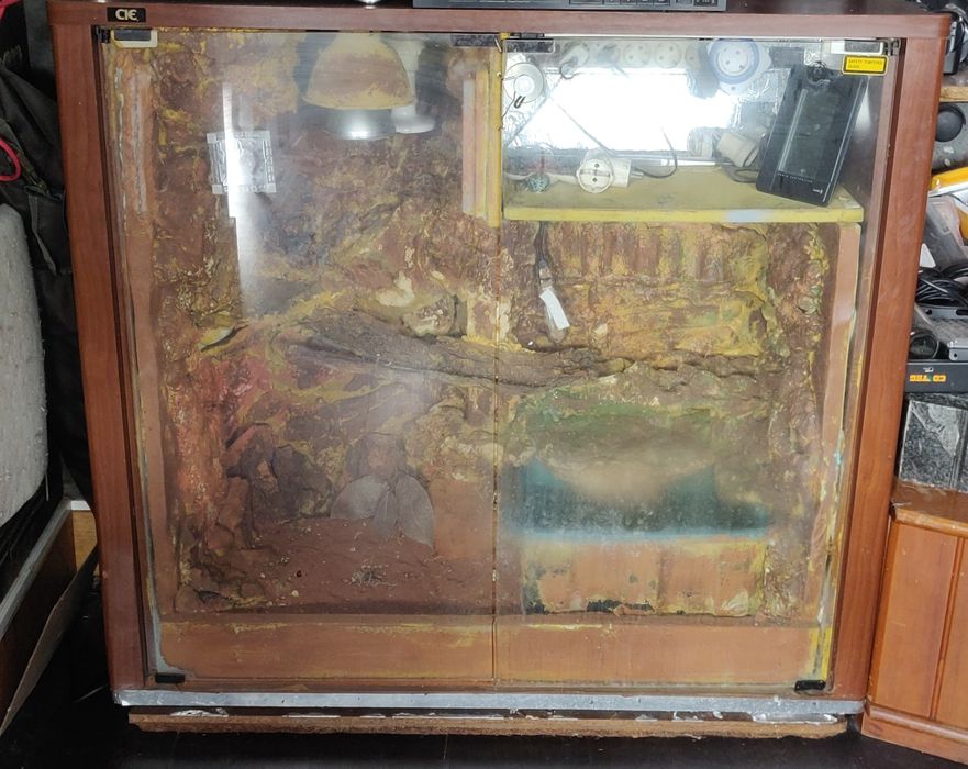 Terrário para répteis ou anfíbios. 1.25x1x0.50