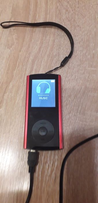 МР 3 плеер+дисплей+фото+эквалайзер