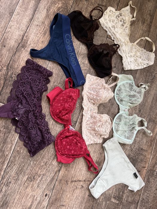 Трусики бюстгальтери комплект