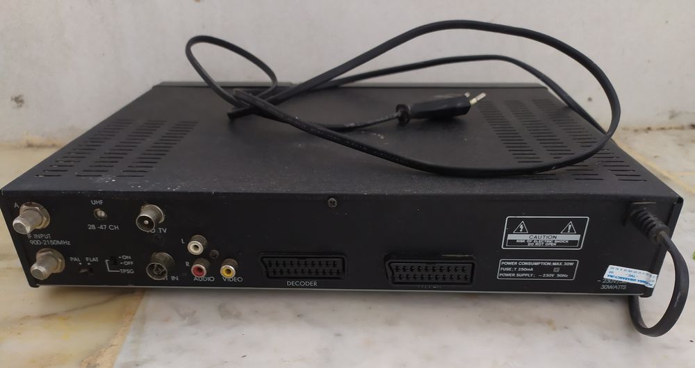 Супутниковий телевізійний ресивер