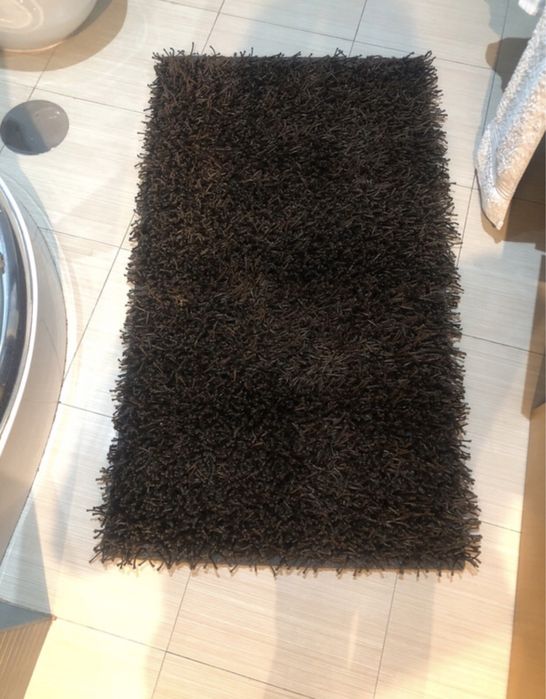 Tapete pelo alto castanhoe escuro