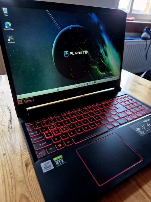 Acer Nitro 5 i5-10300H / RTX 2060 / 32GB RAM / 144Hz / SSD+HDD