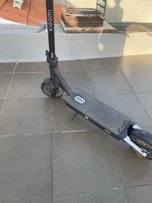 Trotinete Elétrica Xiaomi Scooter 4 Pro (com suspensão e pneu traseiro novo)