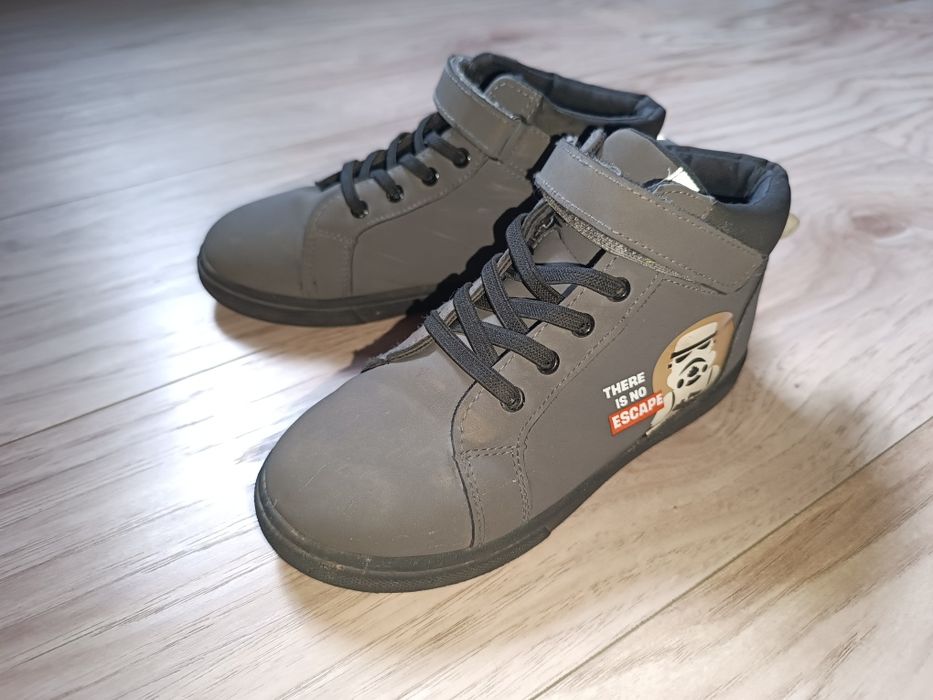 Buty chłopięce Sinsay Star Wars r.33