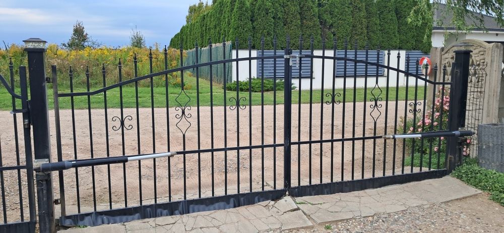 Brama dwuskrzydłowa i furtka