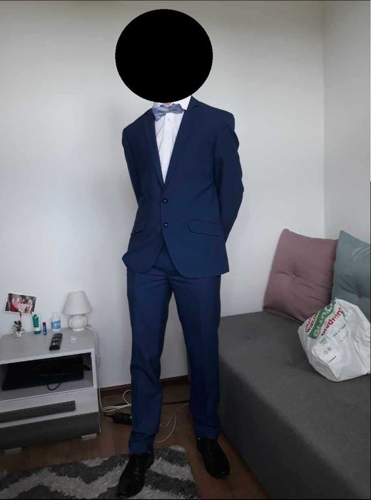 Garnitur granatowy (spodnie + marynarka) muszka gratis