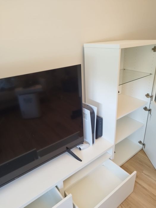 Movel tv besta usado