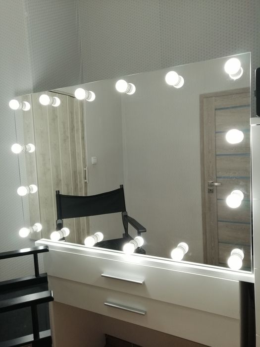 Lustro Glamor do makijażu wizażu salonu fryzjerskiego