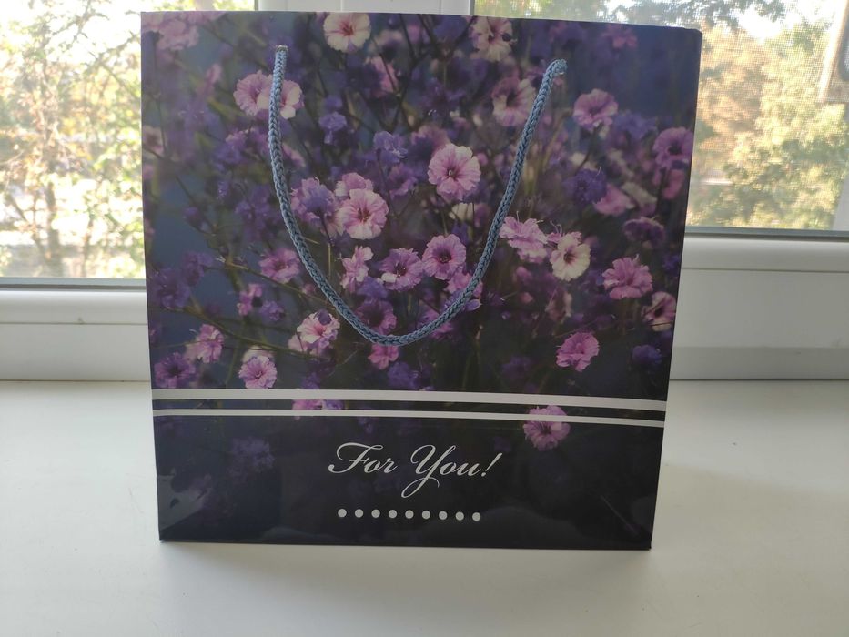 Пакеты подарочные 19х19 фламинго, 23х23 цветы