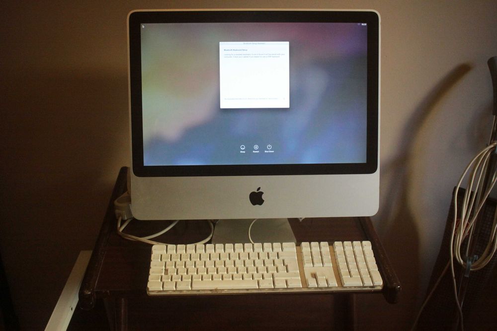 Computador Apple com teclado