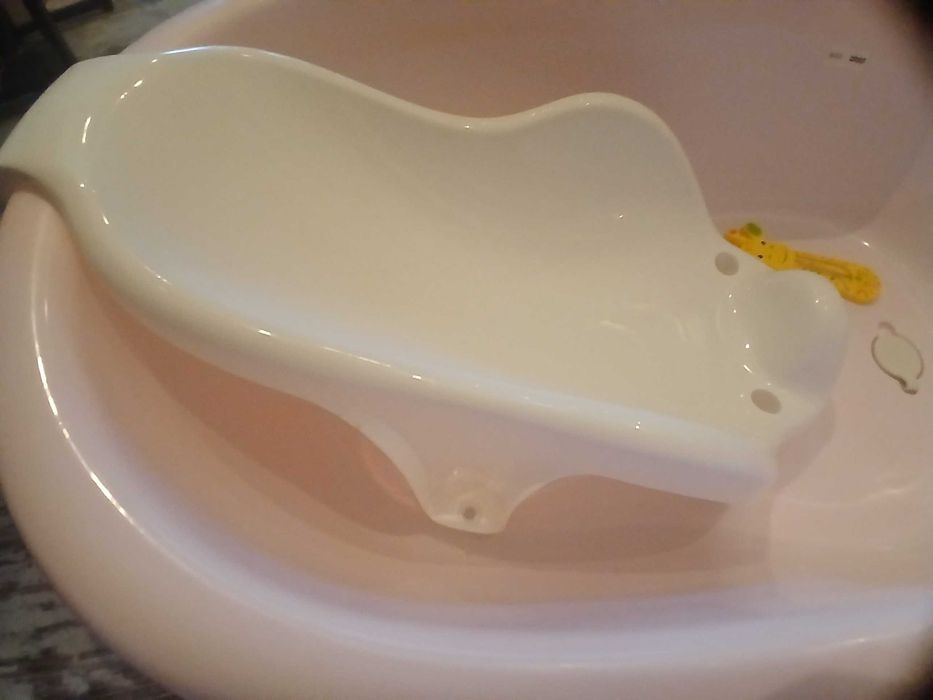 Дитяча ванночка для купання