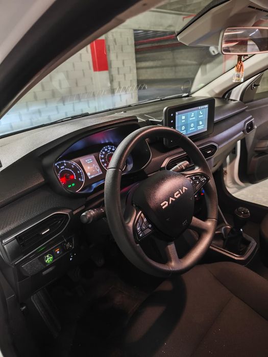 Dacia Sandero 2024 – Branco, 5 Portas, Bi-Fuel GPL