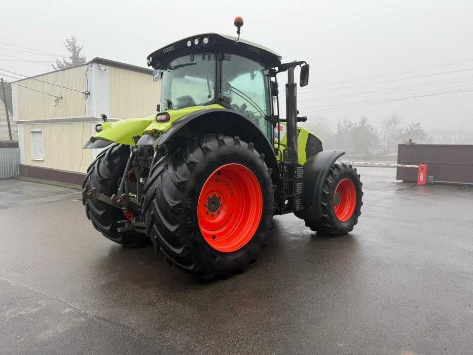 Трактор Claas Axion 810 2013