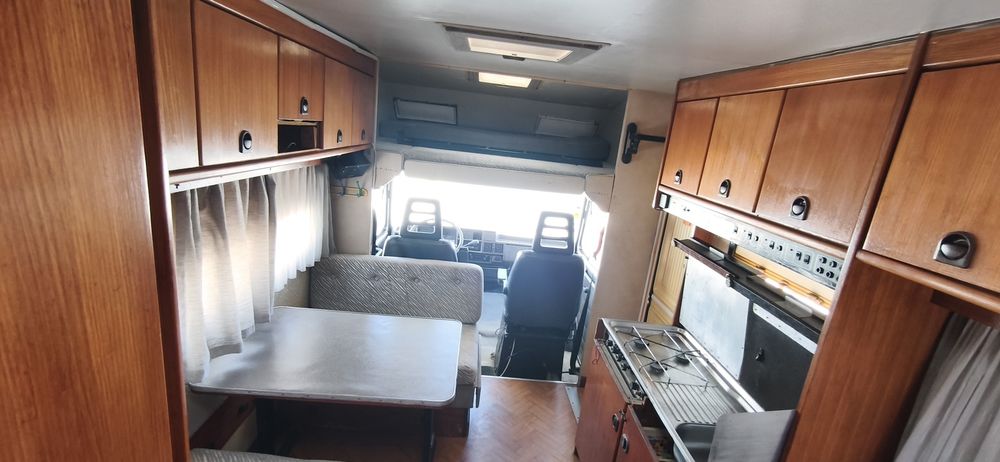 Autocaravana Peugeot 1.9 td 5 lugares de livrete