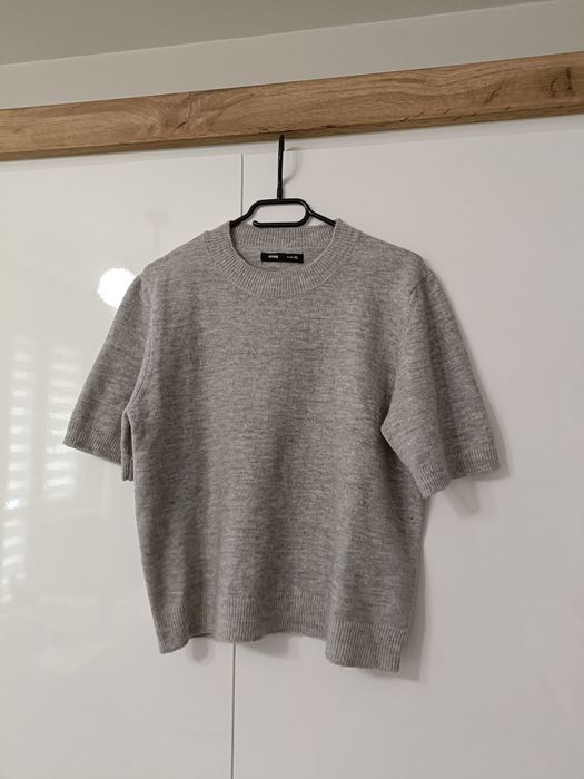 Sweter z krótkim rękawem