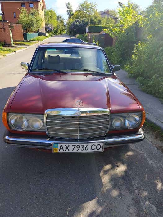 Продам Mercedes Benz 123